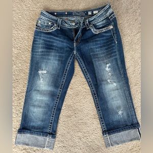 Miss Me Signature Cuffed Capri Distressed Women’s size 29